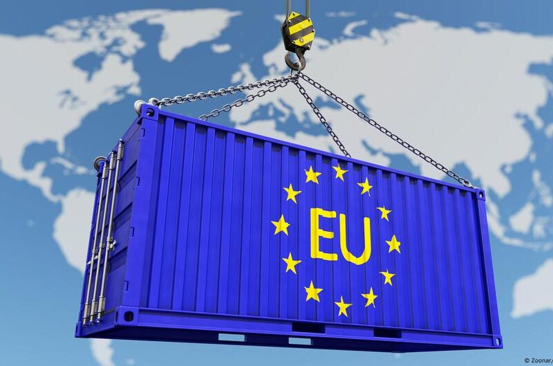 La UE responde a los aranceles de EE.UU., que entran hoy en vigor