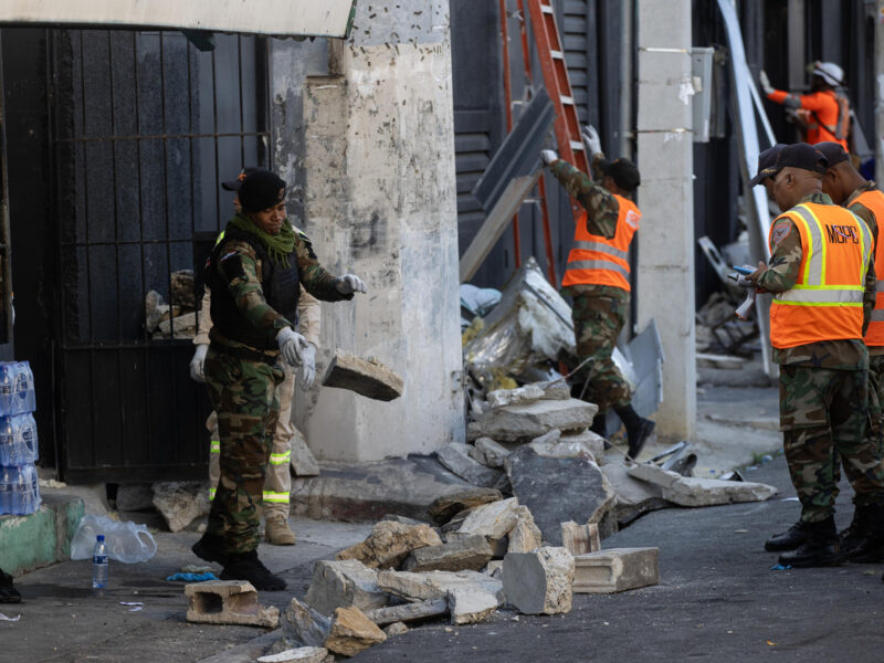 Ascienden a 15 los muertos por desplome de techo en discoteca donde cantaba Ruby Pérez