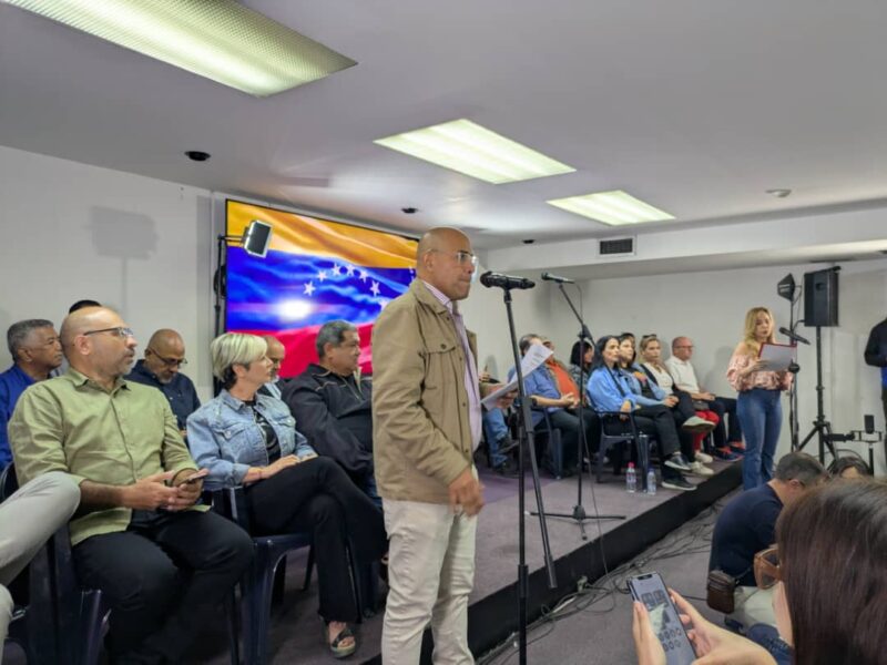 Promotores del voto para el 25 de mayo se encuentran en la red “Decide”