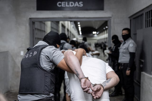 Migrantes venezolanos en El Salvador