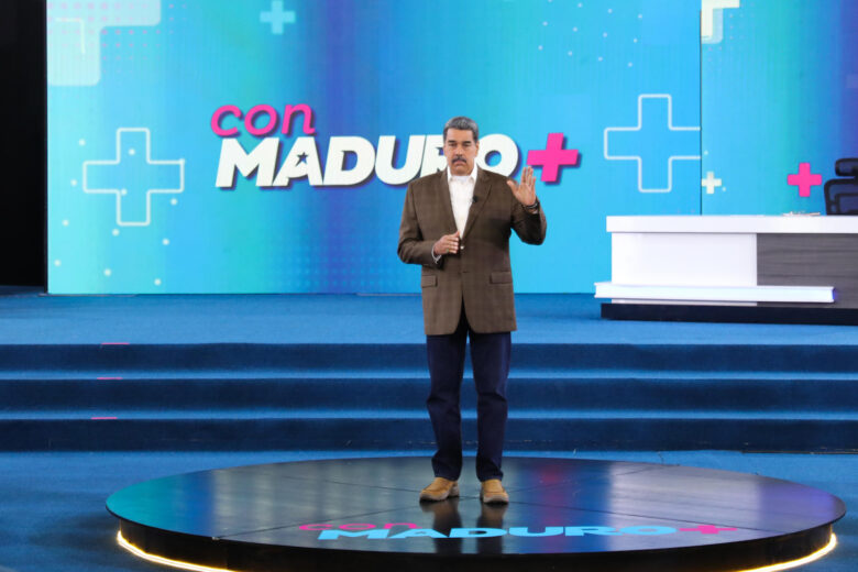 Maduro responde a propuesta de Bukele: Abandone el camino de la desaparición forzada