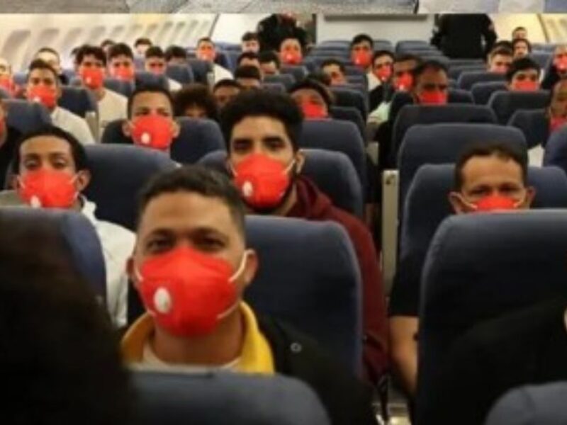 Aterriza en Venezuela un avión con 174 migrantes deportados por Estados Unidos