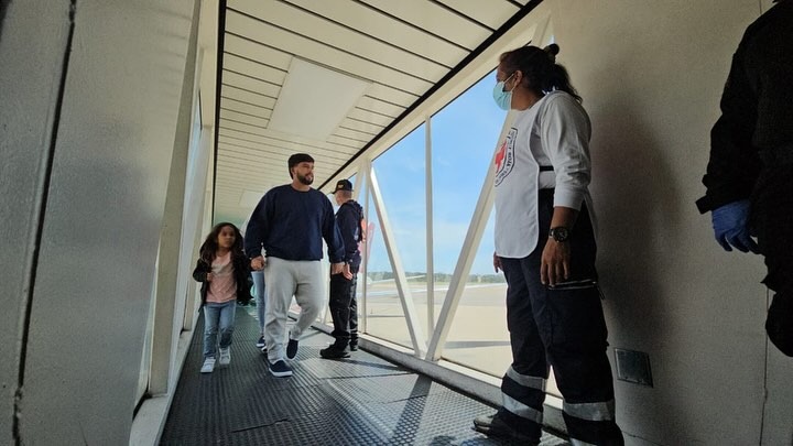 Llegan a Venezuela 193 migrantes deportados de Estados Unidos, entre ellos once niños
