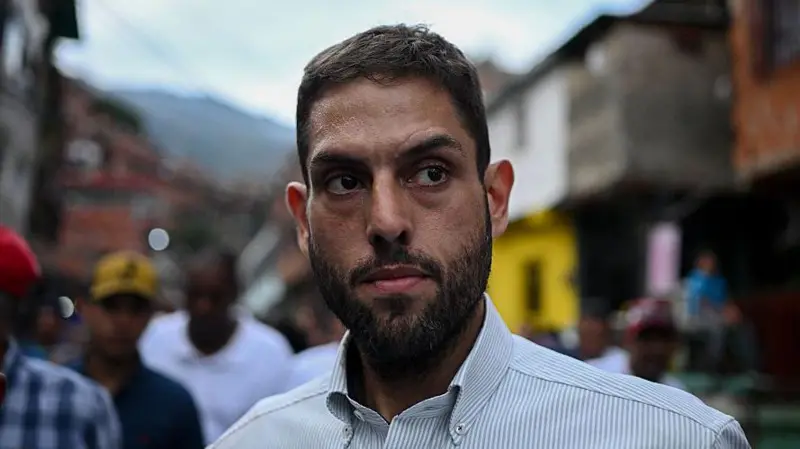 "En la oposición en Venezuela hemos cometido el error de dispararnos entre nosotros": Juan Requesens, el político que pasó 5 años preso y aún defiende votar en las elecciones contra Maduro y el chavismo