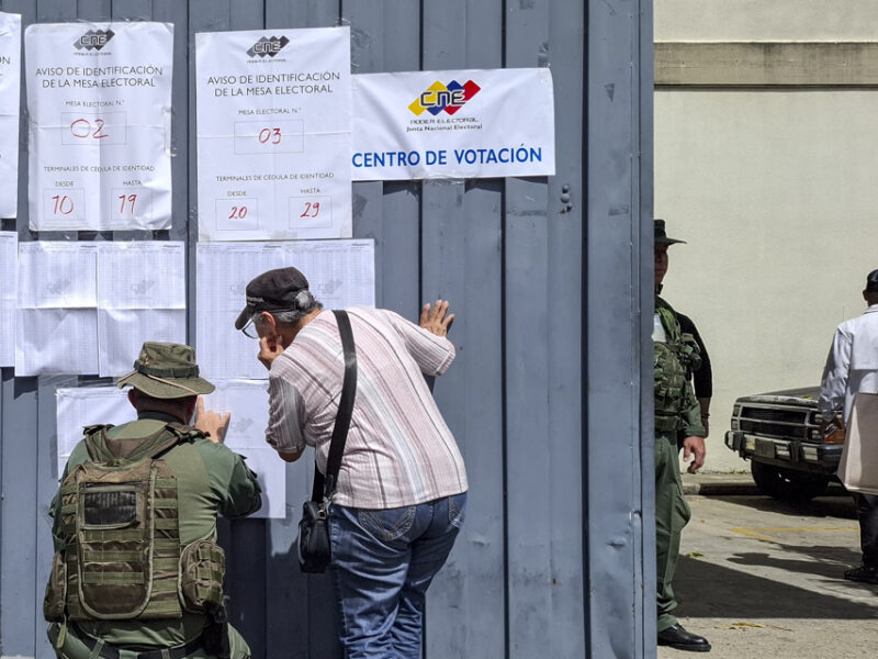 Pocos electores, centros vacíos y fuerte despliegue policial en Caracas: "Se ve abstención"