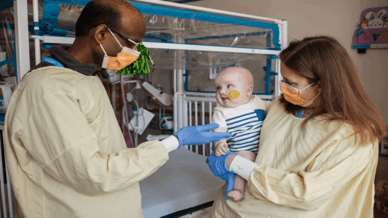 Un bebé es el primer paciente tratado con una terapia de edición génica personalizada