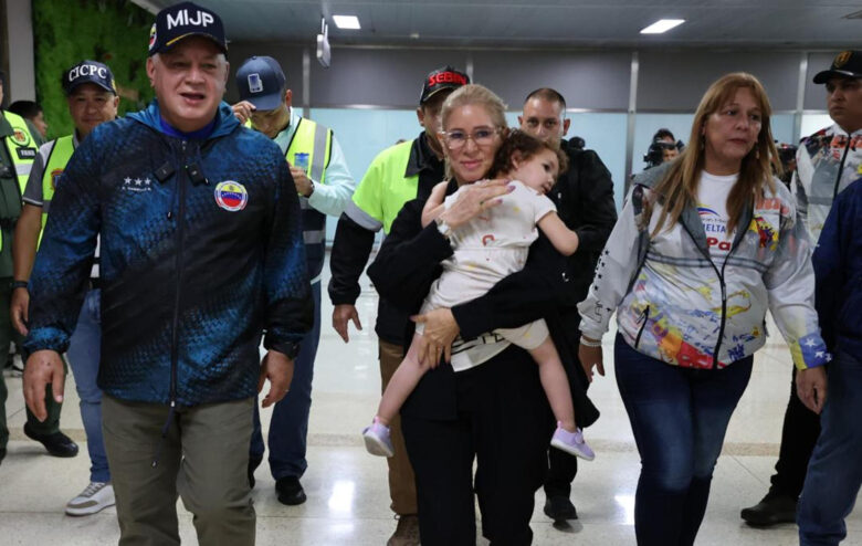 Estados Unidos asegura que repatriaron a Maikelys Espinoza "por una orden judicial"