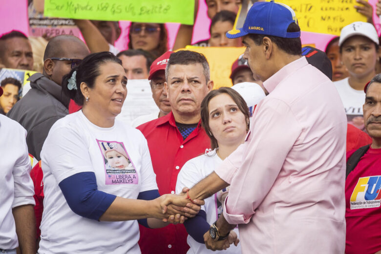 Madre de niña venezolana retenida en EE.UU. confía en gestión de Maduro para su devolución