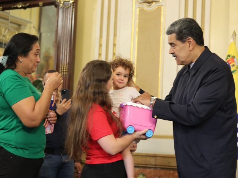 Maduro agradece a Trump por el regreso a Venezuela de niña separada de su madre en EE.UU.