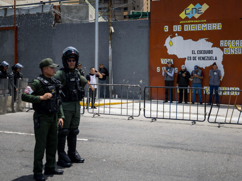 Venezuela encara unos comicios empañados por detenciones y un presunto plan "terrorista"