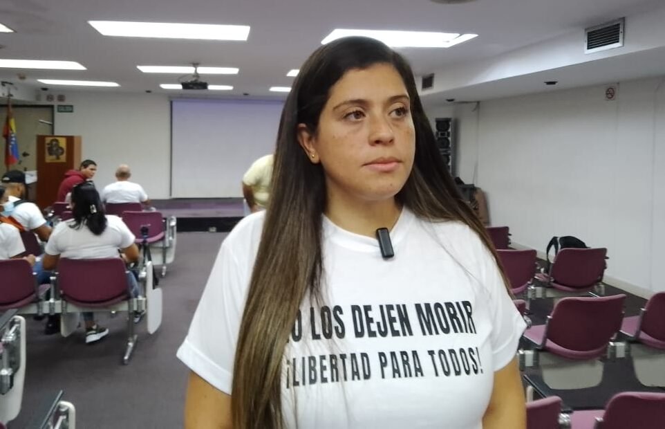 Josnars Baduel cumple 16 días en aislamiento, denuncia su hermana