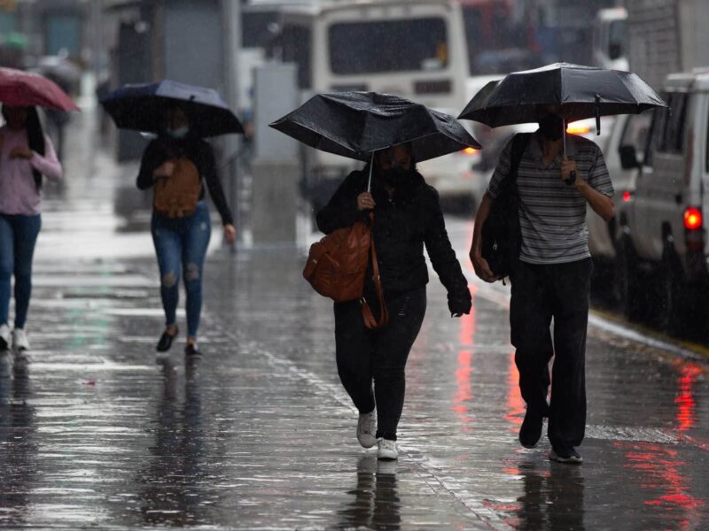 Onda tropical 6 se encuentra sobre Venezuela y dejará lluvias