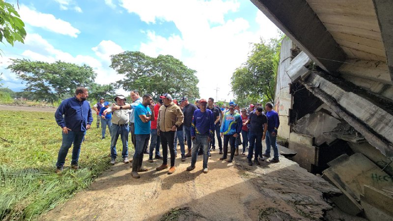 Habilitan paso provisional en Portuguesa tras caída de puente