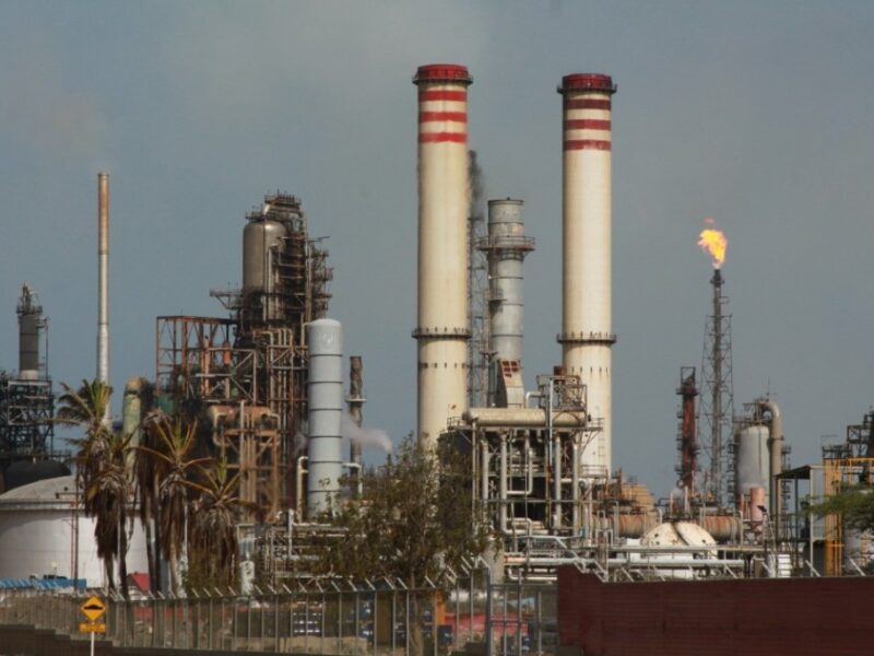 Iván Freites denuncia que detuvieron a 18 trabajadores de la refinería de El Palito