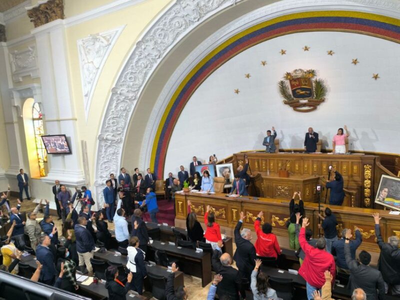 AN declara «persona non grata» al Alto Comisionado Türk y pide al fiscal abrirle causa por “secuestro” de migrantes