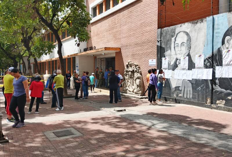 El ambiente en algunas ciudades tras comicios municipales: control policial en Caracas y Di Martino asegura que “limpia” Maracaibo