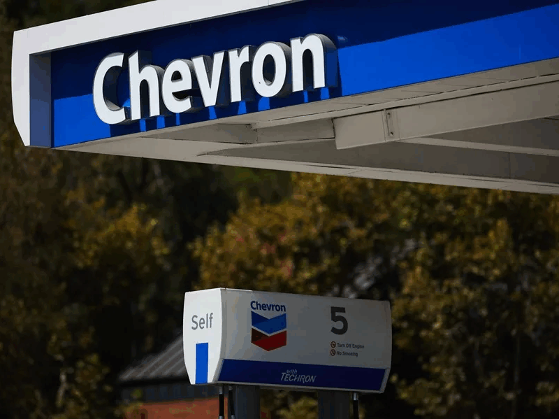 Cabello afirma que Chevron pagará por extraer petróleo en Venezuela