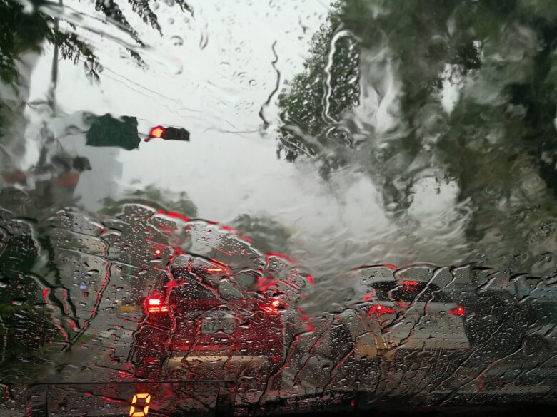 Llegada de dos nuevas ondas tropicales dejarán lluvias en Venezuela esta semana