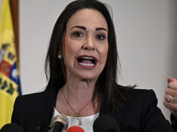 María Corina Machado pide a los bolivianos cuidar sus votos con «inteligencia y disciplina»