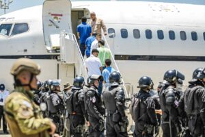 Bukele y Rubio confirman intercambio de 252 venezolanos presos en El Salvador por 10 estadounidenses