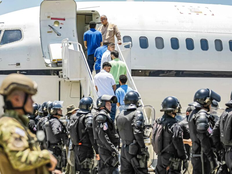Bukele y Rubio confirman intercambio de 252 venezolanos presos en El Salvador por 10 estadounidenses