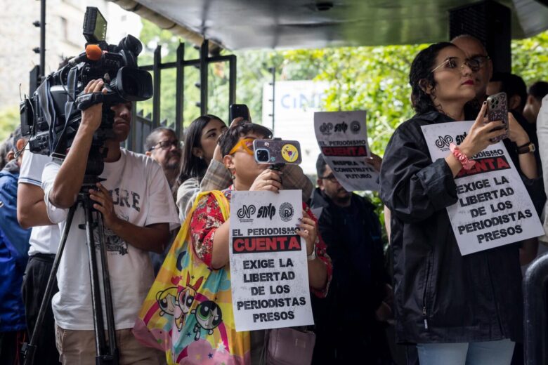 Gremio exige liberación de 20 trabajadores de la prensa presos