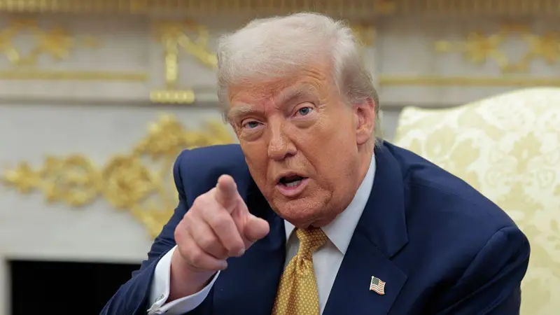 Trump moviliza dos submarinos nucleares tras comentarios "altamente provocadores" del expresidente ruso Medvédev