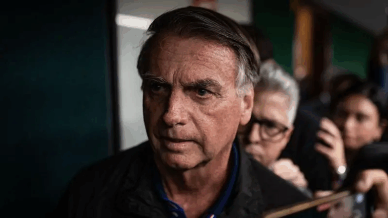 Ordenan prisión domiciliaria para Bolsonaro en Brasil en medio de la disputa con EE.UU.