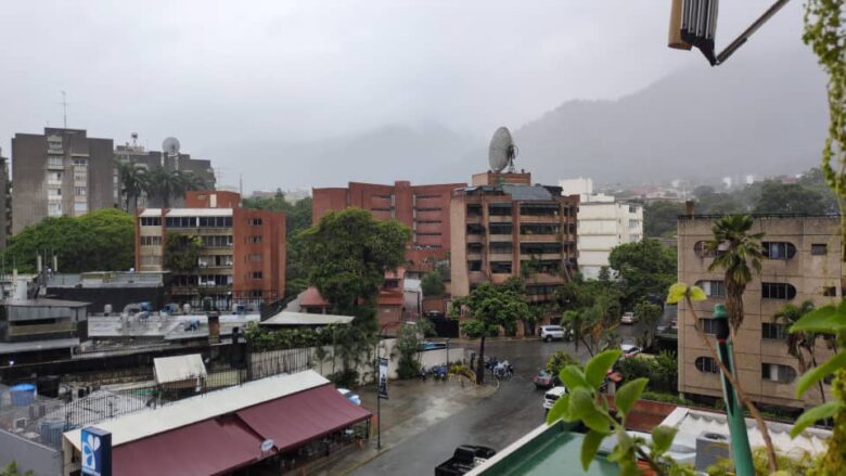 Apagón y lluvias en Caracas y estados del interior de Venezuela