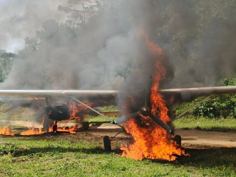 Fanb destruye dos avionetas que estaban en una pista clandestina