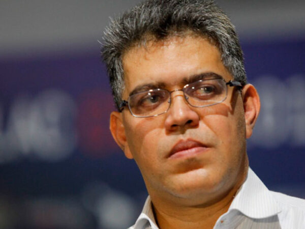 Elías Jaua dice que habló con Maduro sobre despliegue militar de EEUU
