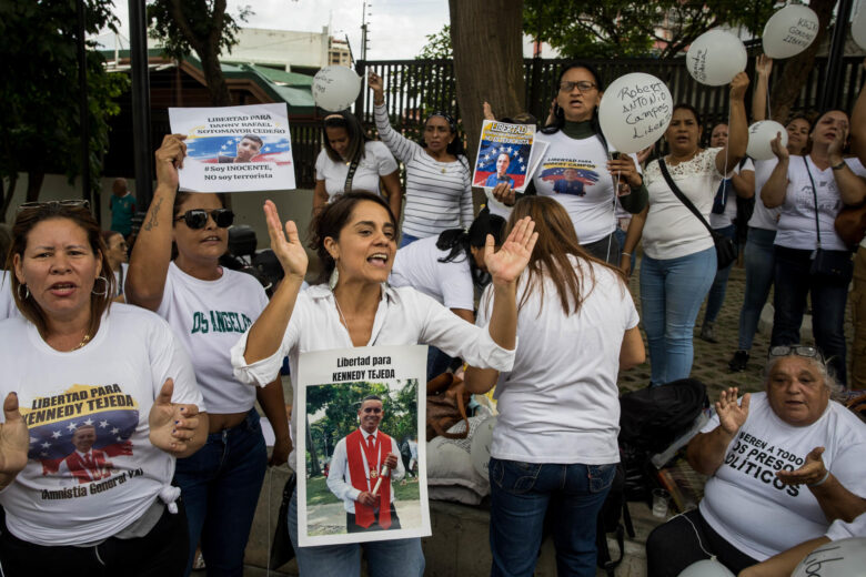 ONG condenan violencia contra madres que pedían libertad de sus hijos frente al TSJ
