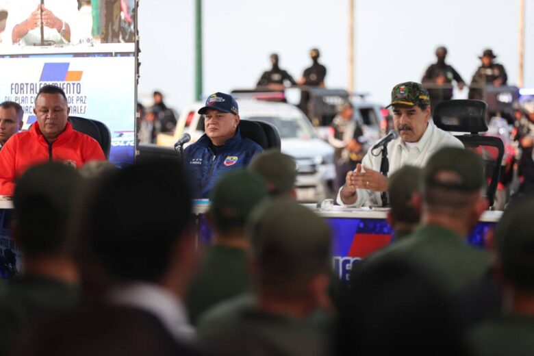 Maduro anuncia una "ofensiva especial" para fortalecer la seguridad interna en Venezuela