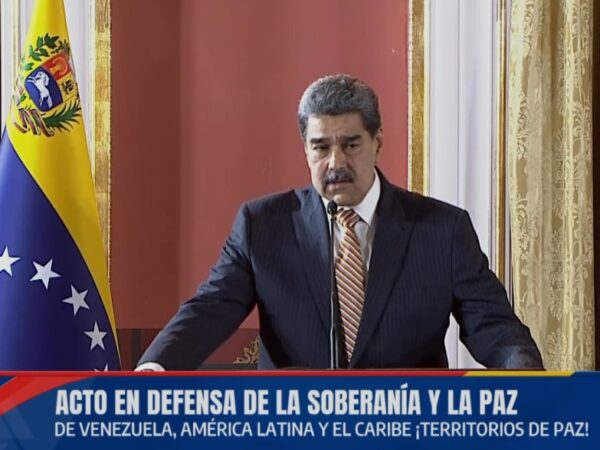 Maduro asegura que «nada ni nadie tocará a Venezuela»