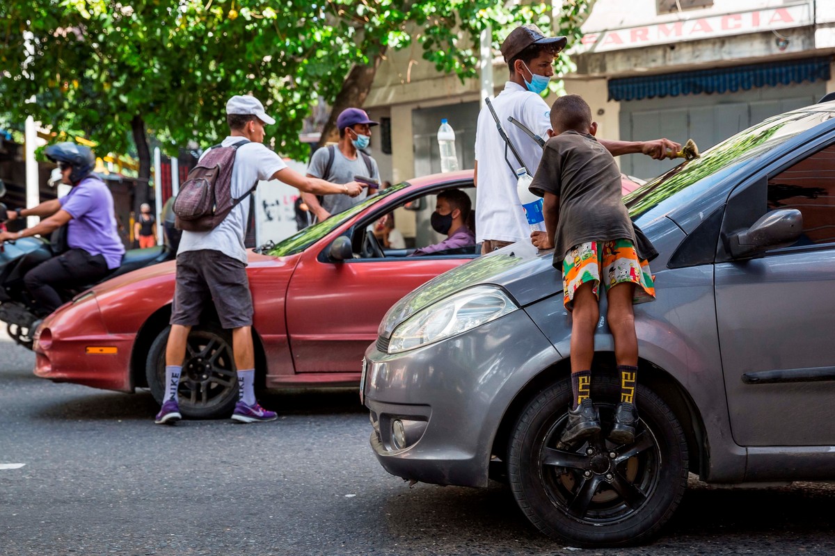 Reinsertar a niños desescolarizados no debe ser un plan a corto plazo, afirman expertos