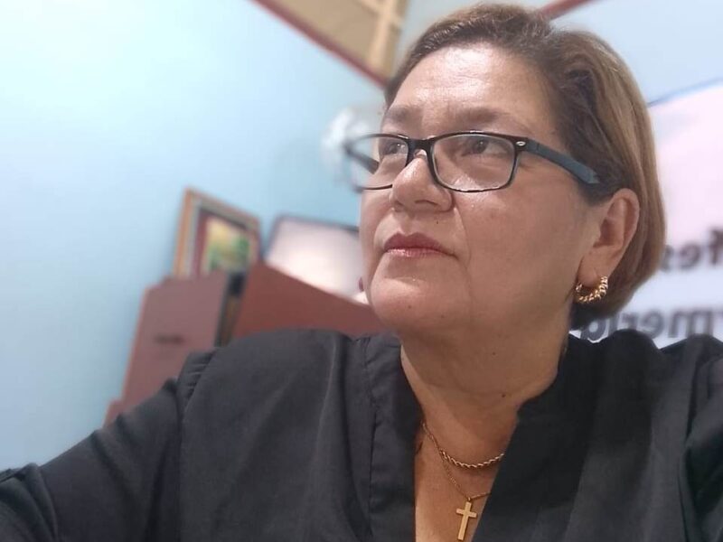 A Yanny González le imputaron cargos de forma telemática, denuncia Ana Rosario Contreras